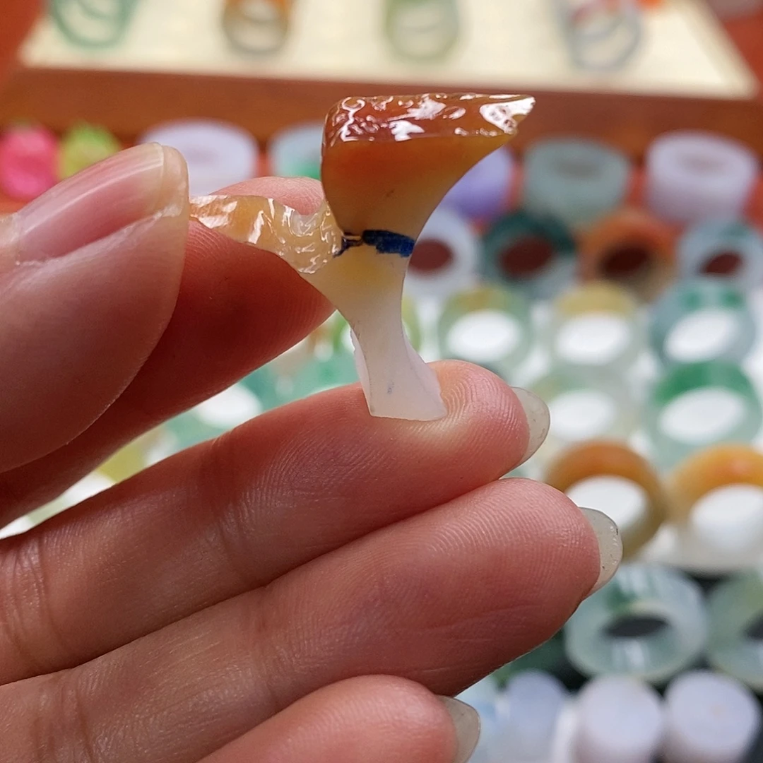 定制翡翠未镶嵌翡翠