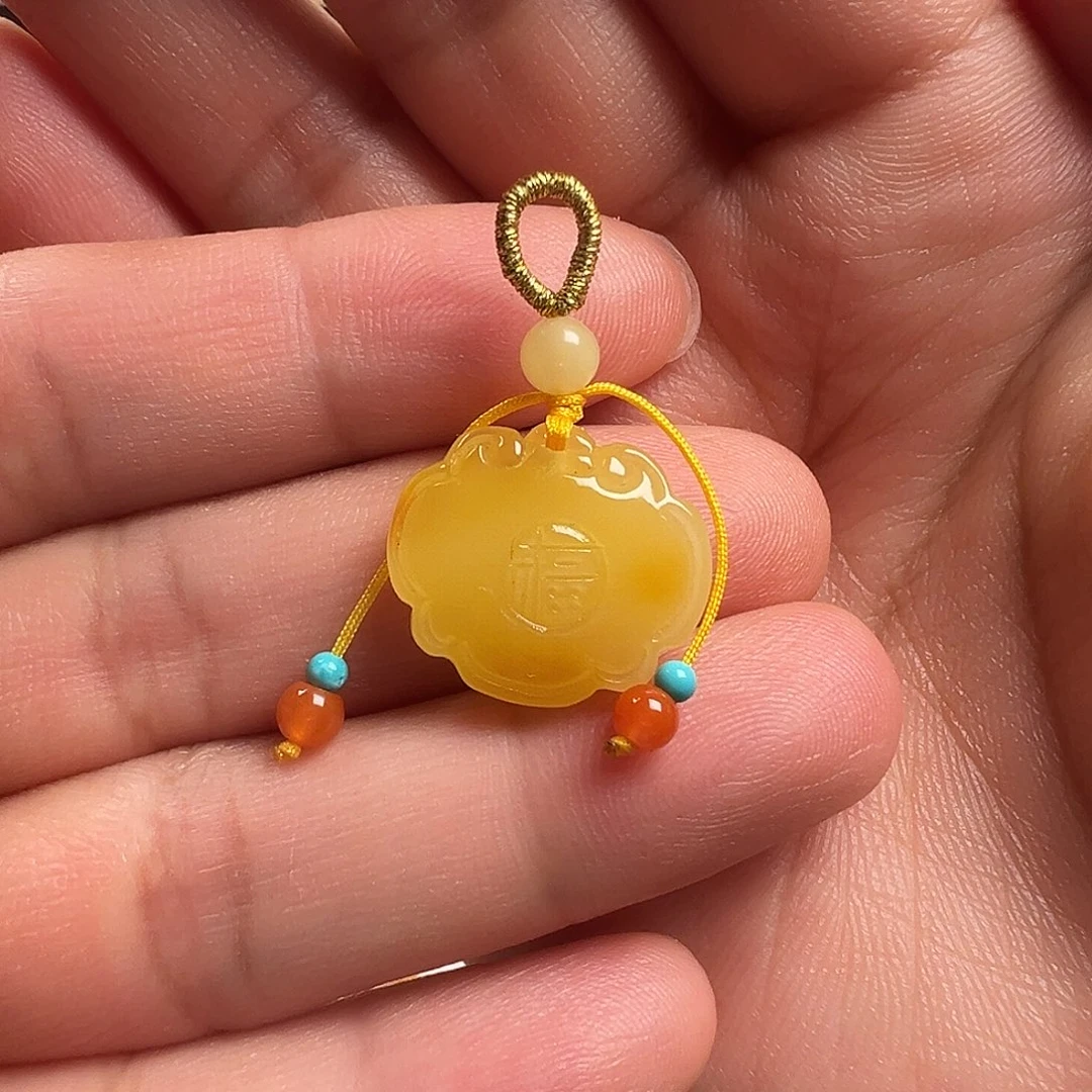 蜜蜡颈饰未镶嵌平安如意锁提溜