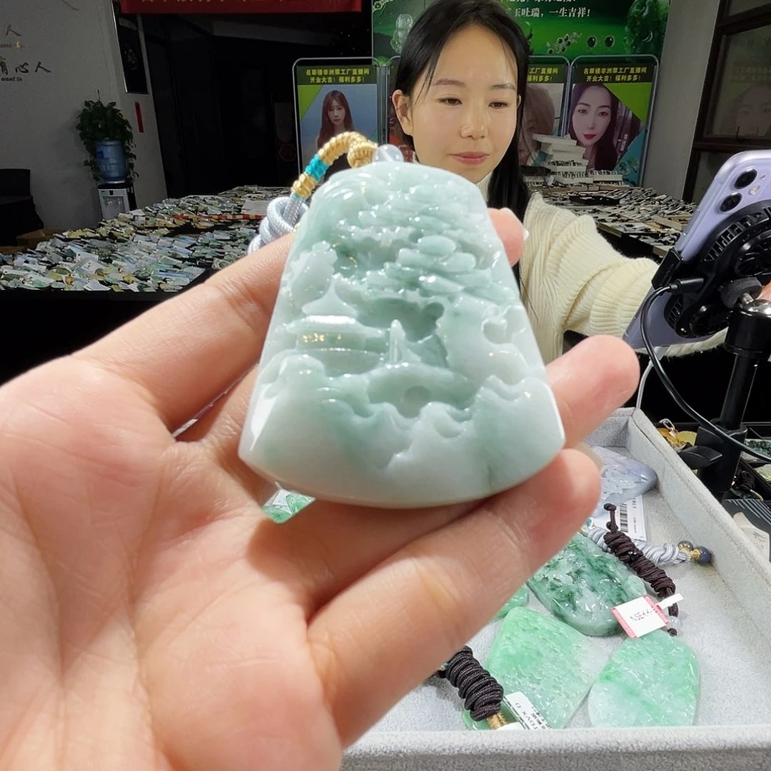 颈饰未镶嵌翡翠一