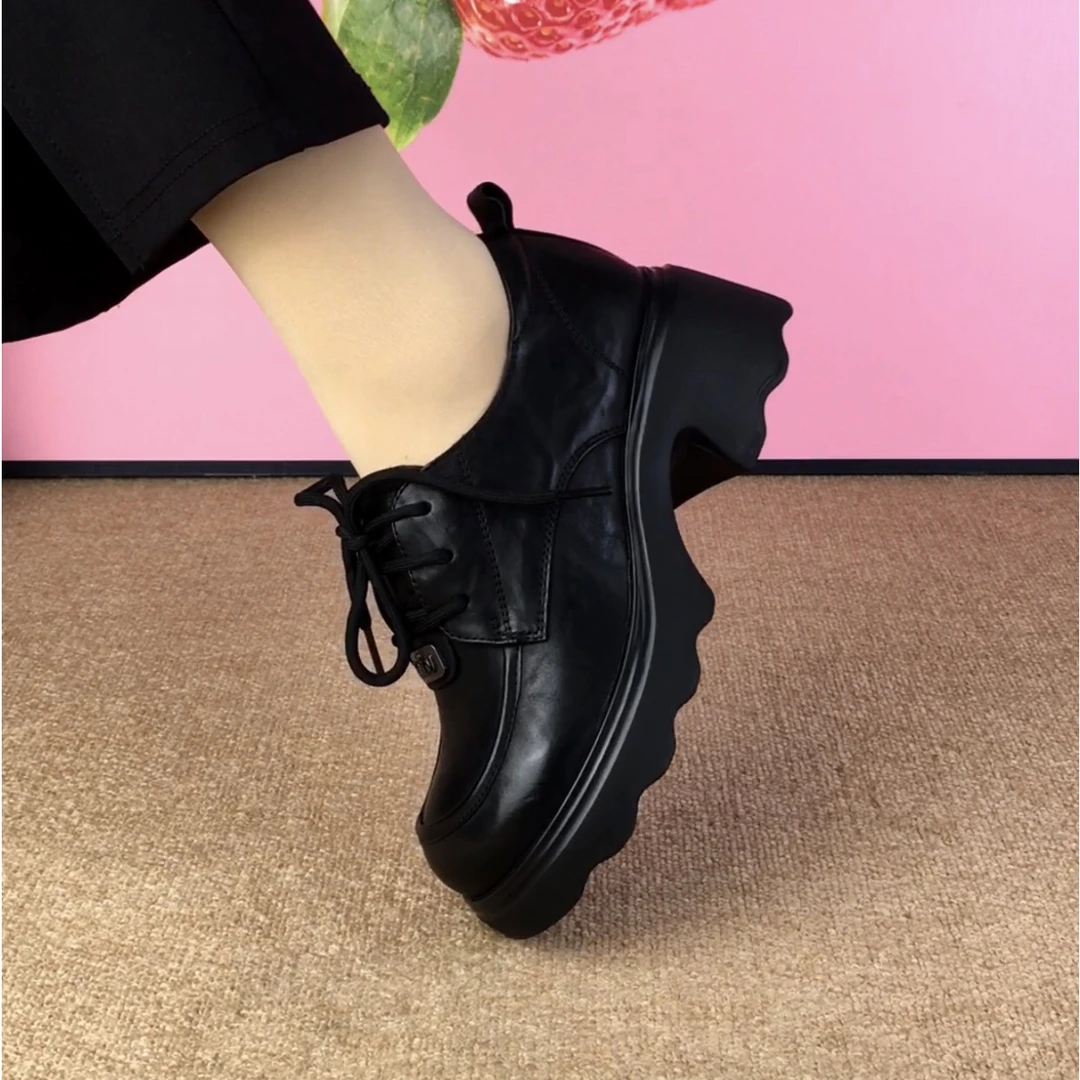 超轻厚底松糕女鞋百搭系带英伦风圆头秋季休闲黑色春秋