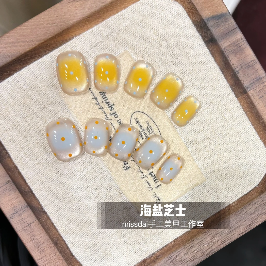 【海盐芝士】春夏猫眼美甲气质穿戴甲手绘波点显白彩色星星猫眼美甲