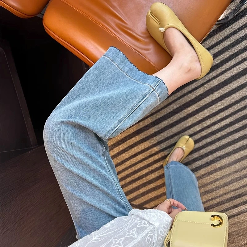 Aimeerosa/艾洛莎2025夏季刺绣花边九分微喇裤显瘦阔腿微喇牛仔裤