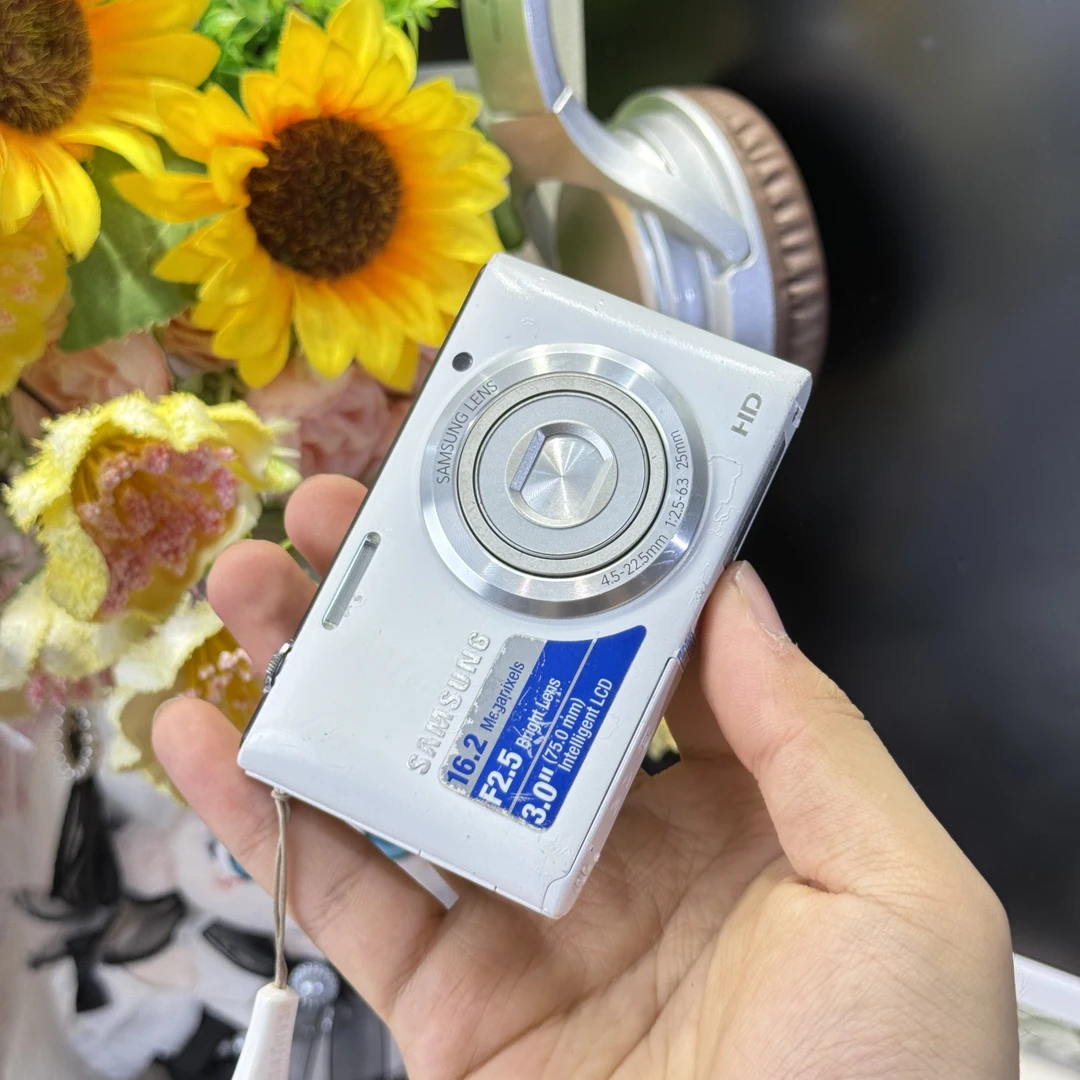 9新 Samsung/三星 三星st72奶白色冷白皮1600万像素奶白色带配件