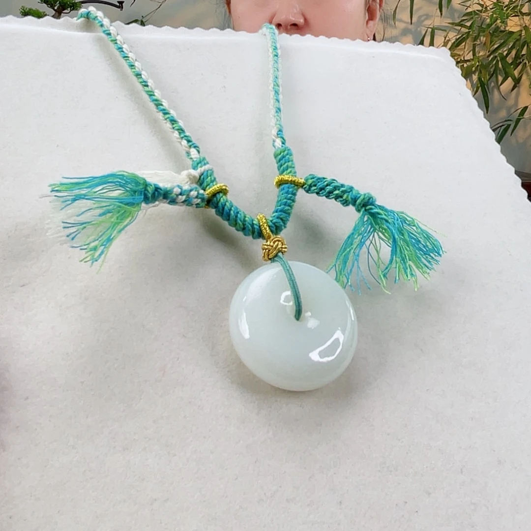 和田玉颈饰未镶嵌和田玉