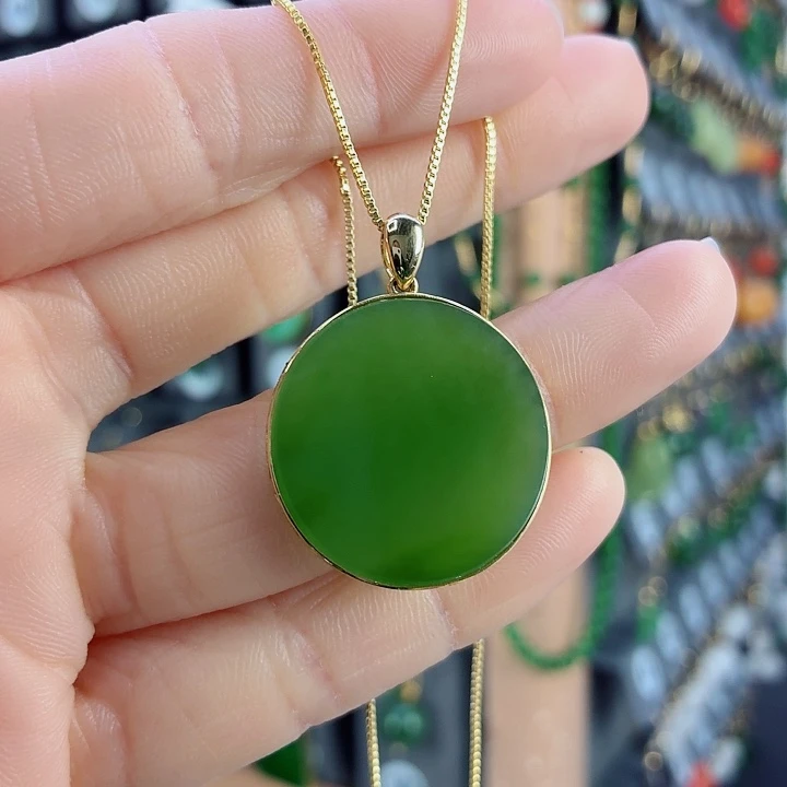 和田玉18K金镶嵌吊坠(赠链)