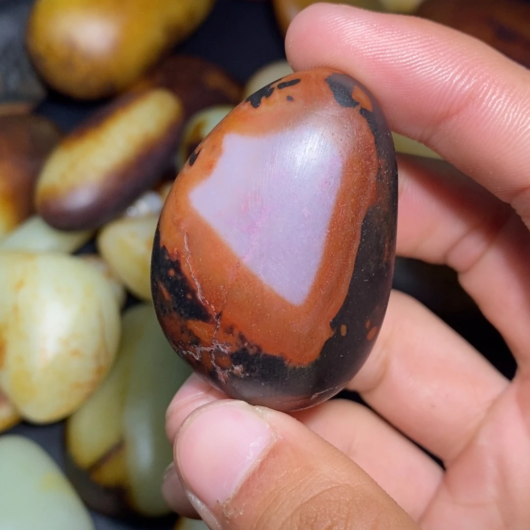 和田玉未镶嵌珠宝奇石