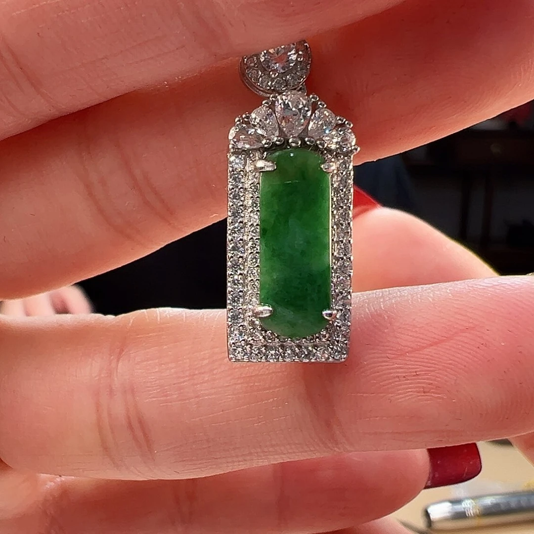 翡翠颈饰银S925镶嵌吊坠