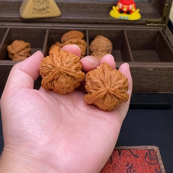 把件文玩核桃白奔