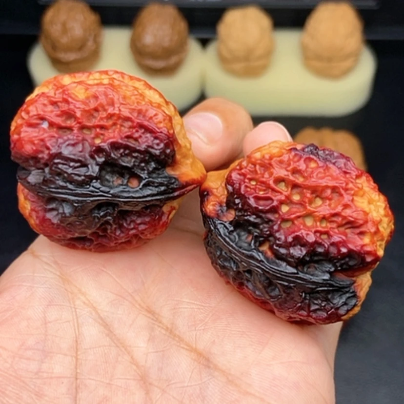 【闪购商品】文玩核桃把件39尺七彩领头羊蟾