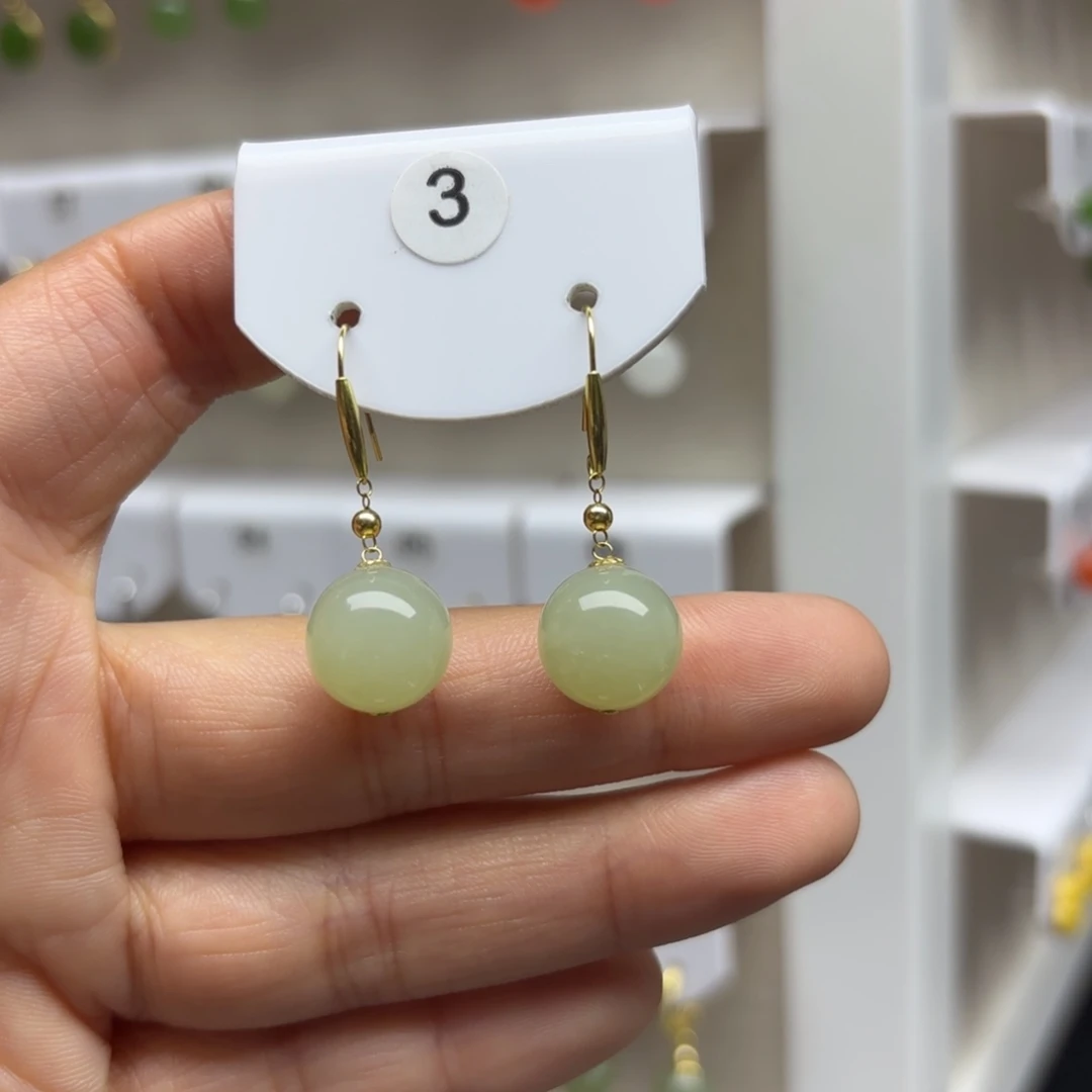 和田玉18K金镶嵌耳饰