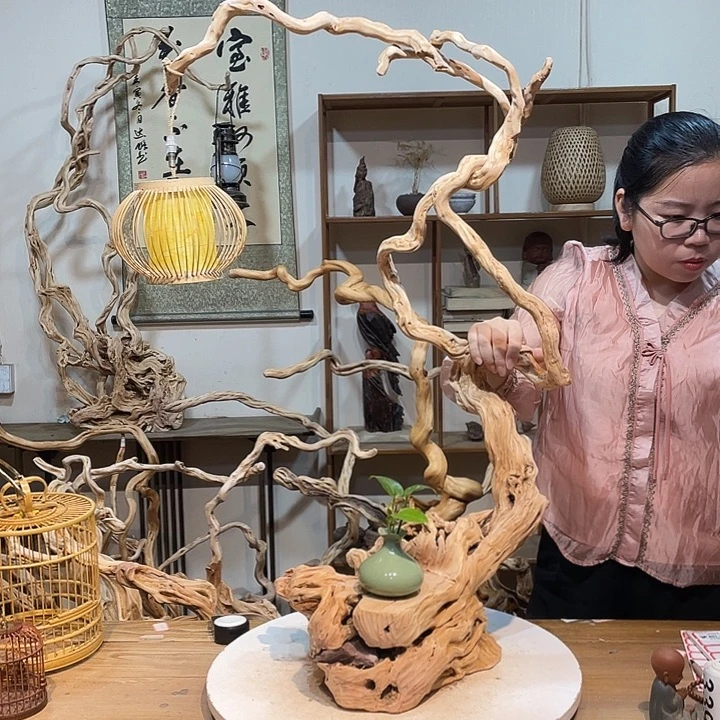 孟****香榧木杜鹃根根艺摆件