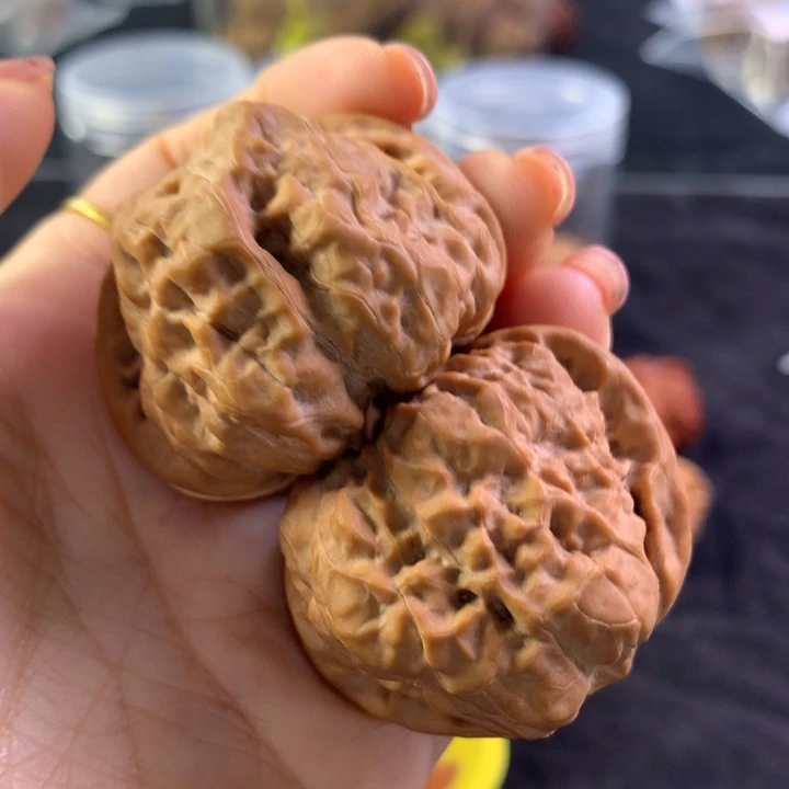 文玩核桃吊坠蛙蛙42尺