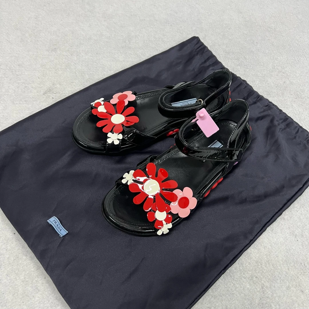 99新 Prada/普拉达 Prada 花卉凉鞋37码