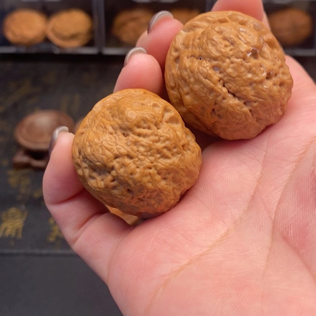 文玩核桃吊坠铁脑门，