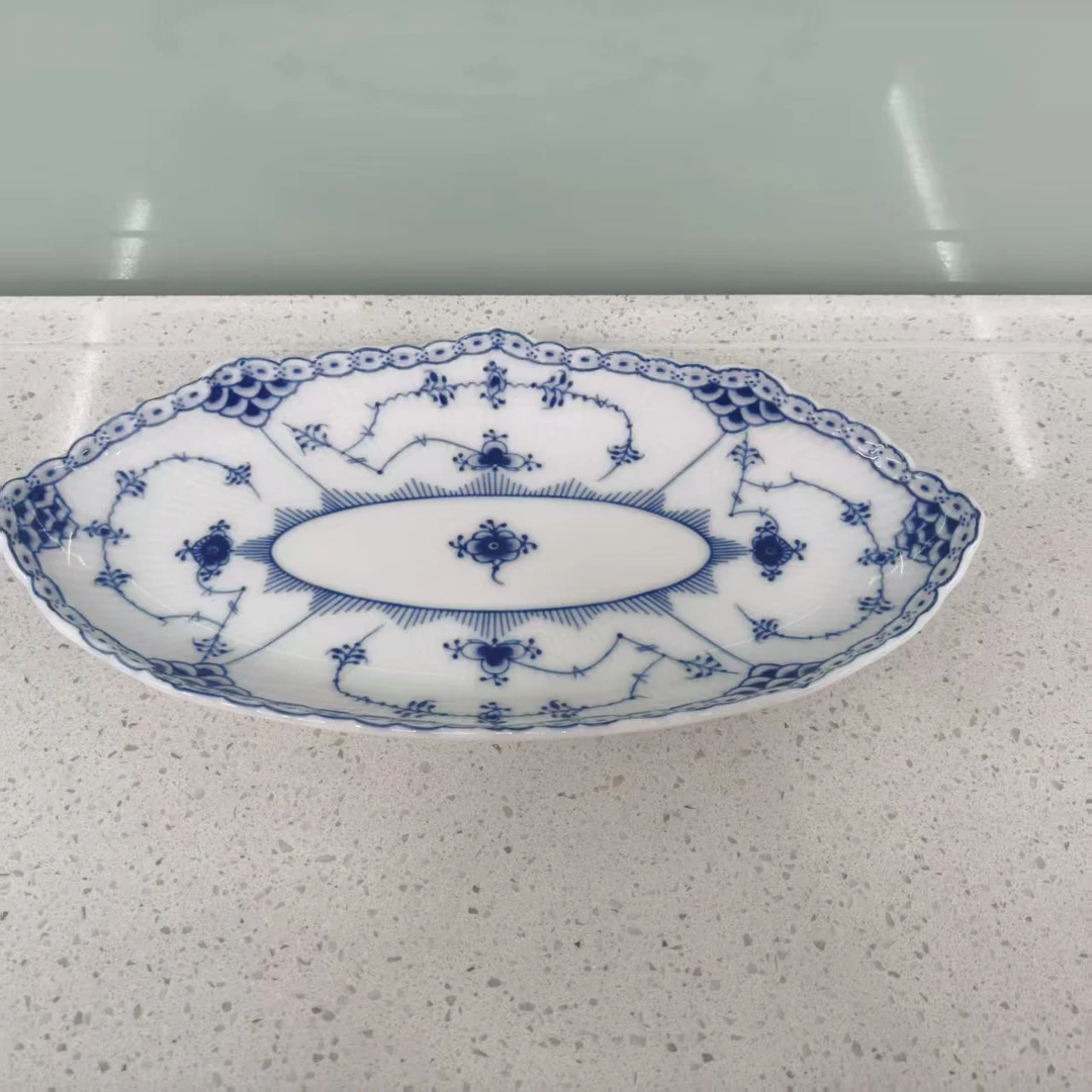 五花马9.5寸棕榈船形盘唐草