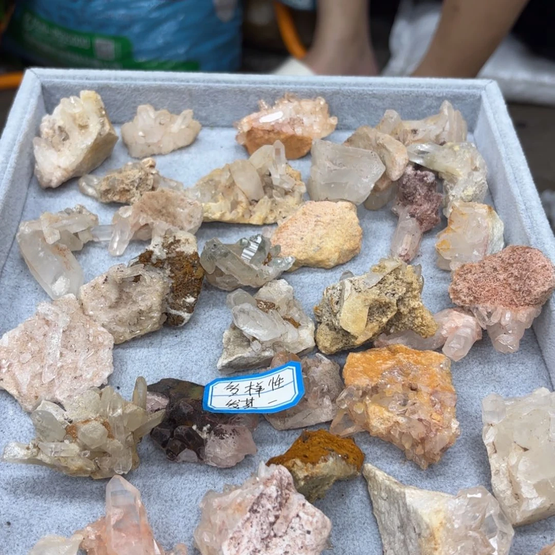 未镶嵌水晶大型摆件（非配饰）一个