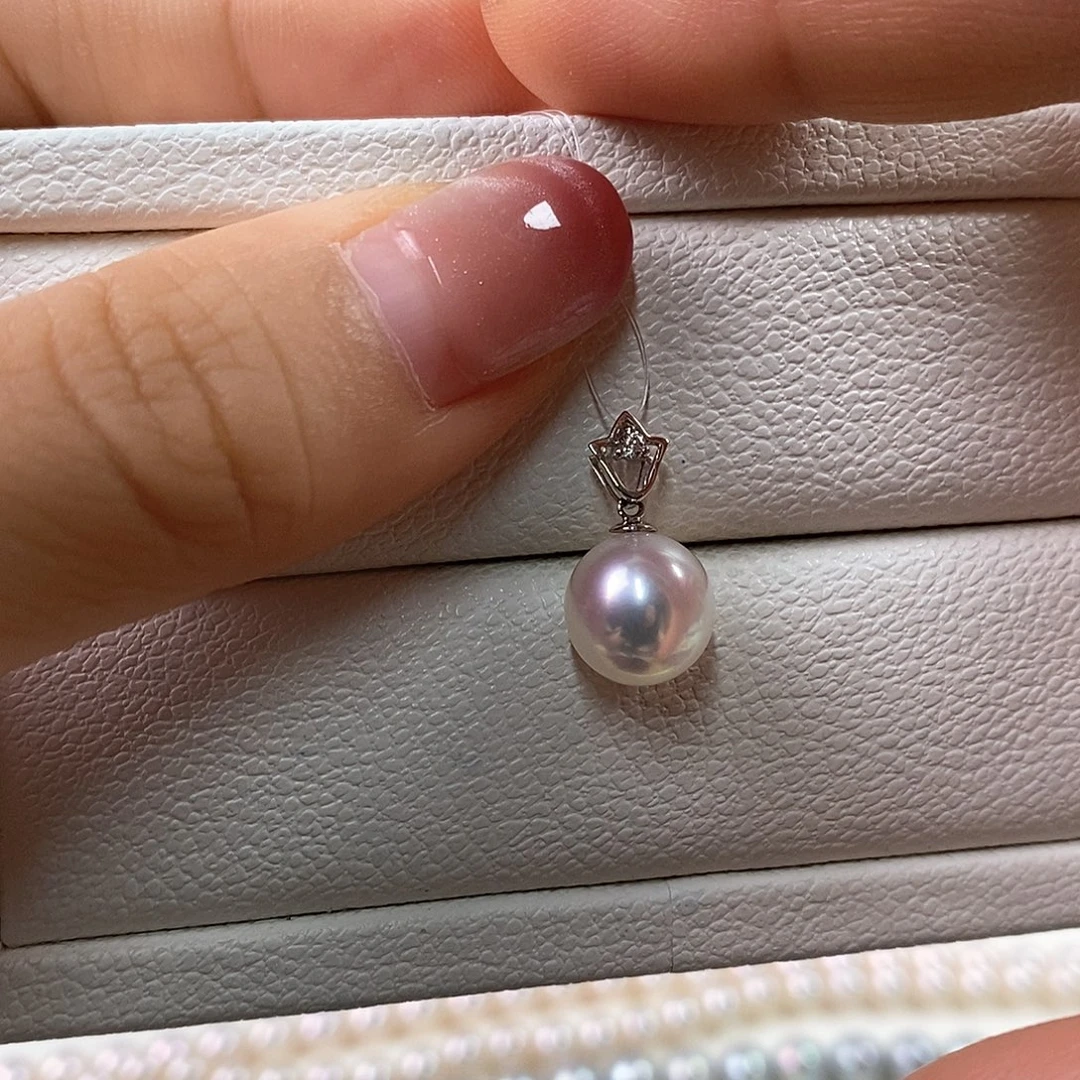 海水珍珠吊坠(不含链)18K金镶嵌9-9.5mm日本海水珍珠吊坠（特选）