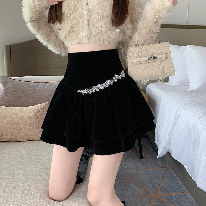 小香风黑色丝绒蛋糕半身裙女秋冬高腰a字蓬蓬短裙小个子百褶半裙