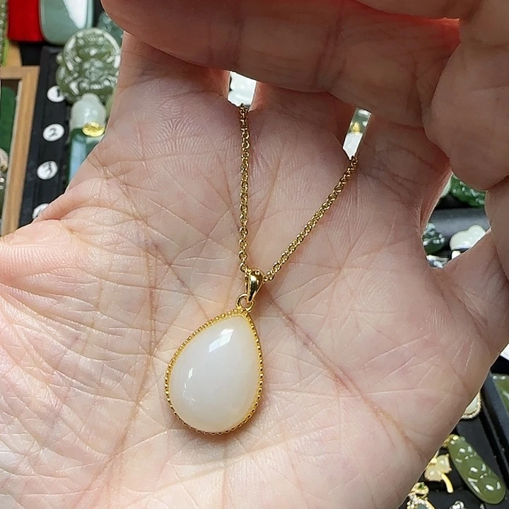 颈饰银S925镶嵌和田玉