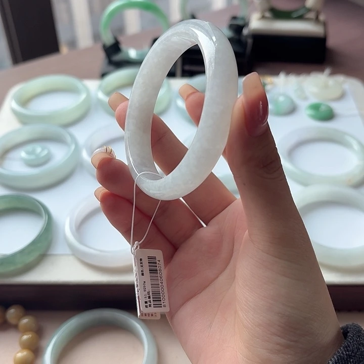 翡翠未镶嵌手镯（序号13）点菜看细节