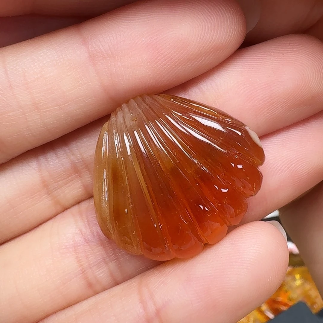 未镶嵌琥珀珠宝奇石