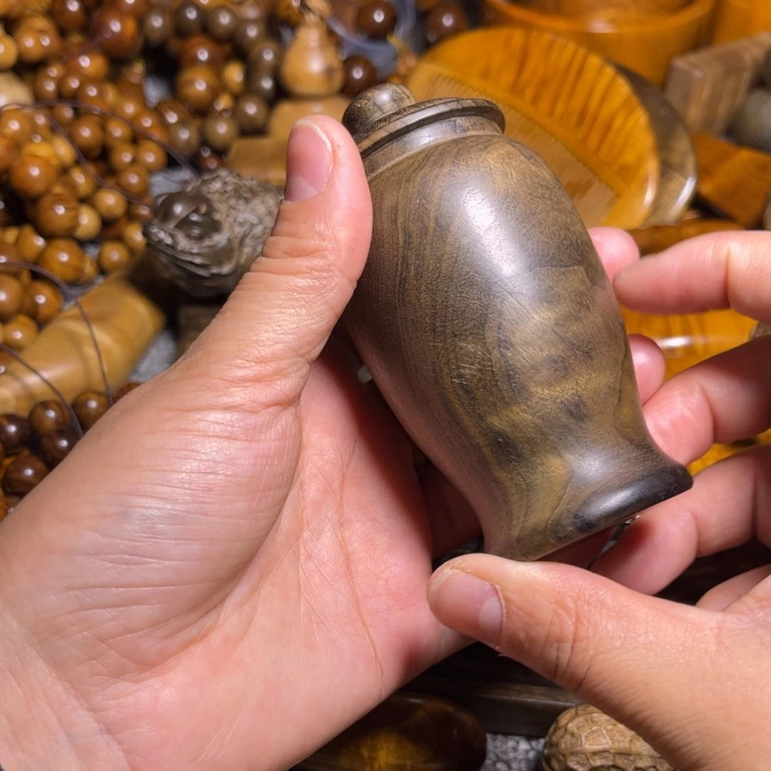 金丝楠阴沉木罐子