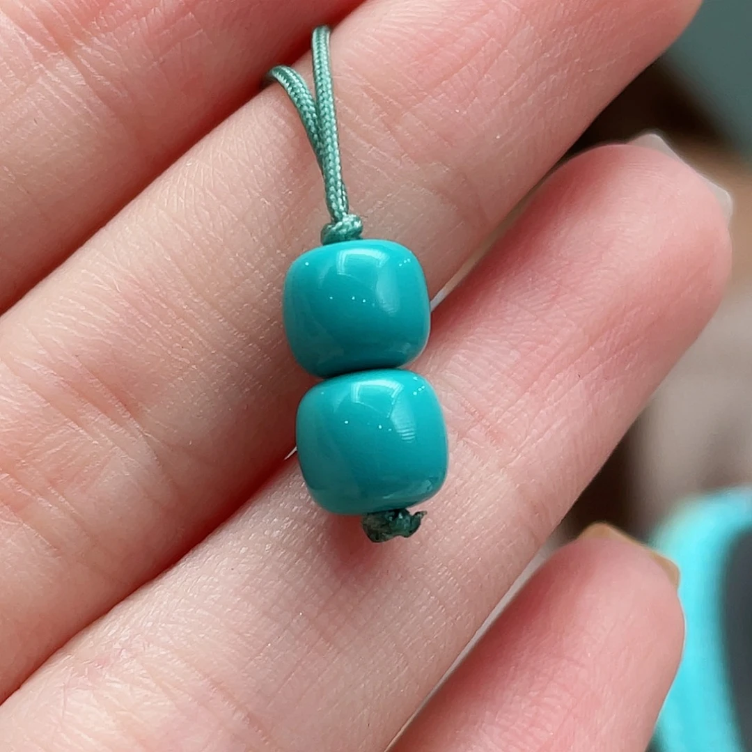 绿松石未镶嵌颈饰