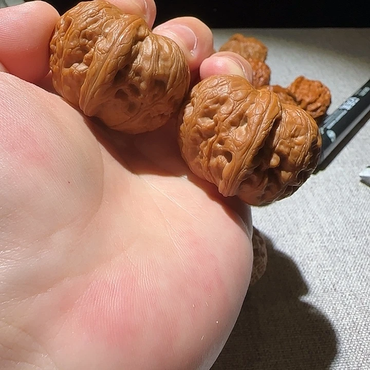 王***阳猴头核桃吊坠平谷元宝