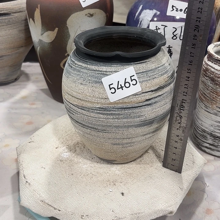 摆件高18，口9，瑕疵处理，有孔5465