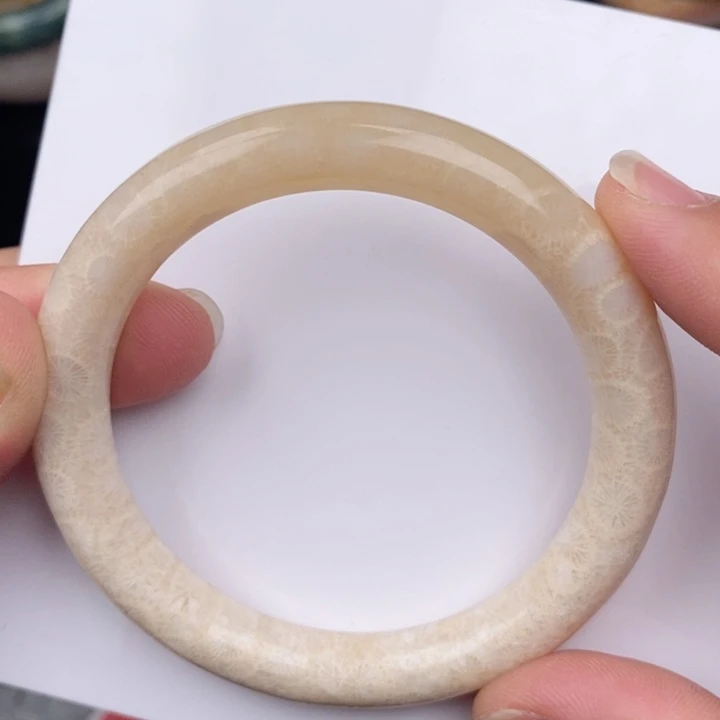 硅化玉手镯未镶嵌55.6