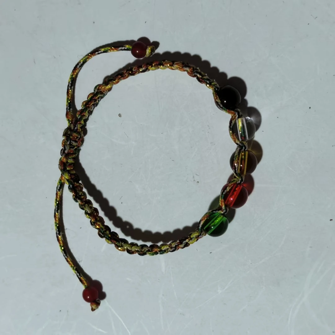 （老银工厂4号店）E11 精品时尚潮流手绳