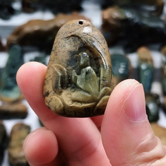 岫岩河磨玉（透闪石质玉）挂件未镶嵌