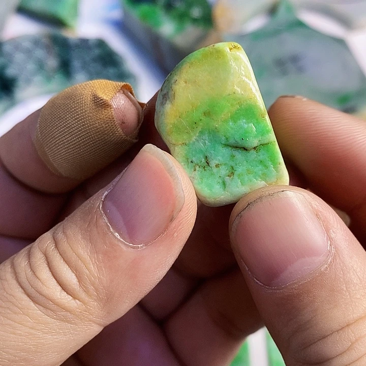 翡翠散珠天然翡翠A货挂件