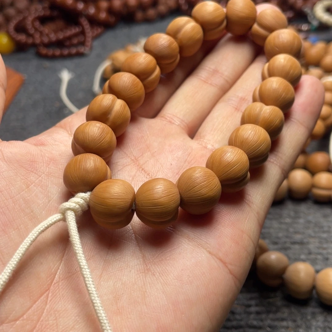 猴头核桃手串15左右屁桃手持。泛油款