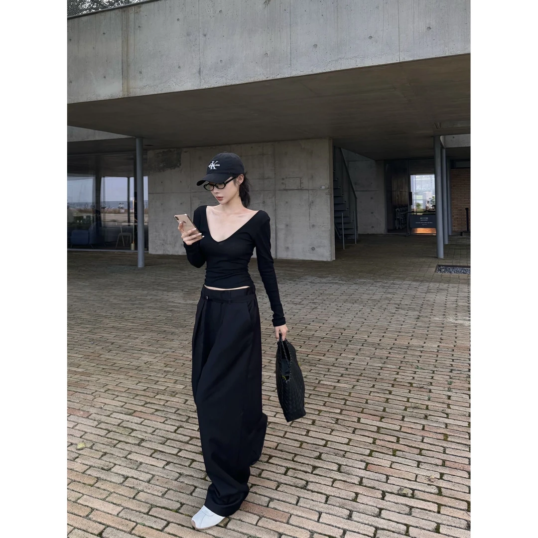 酷飒风女装高级感性感辣妹V领长袖T恤上衣早秋高腰宽松阔腿裤套装