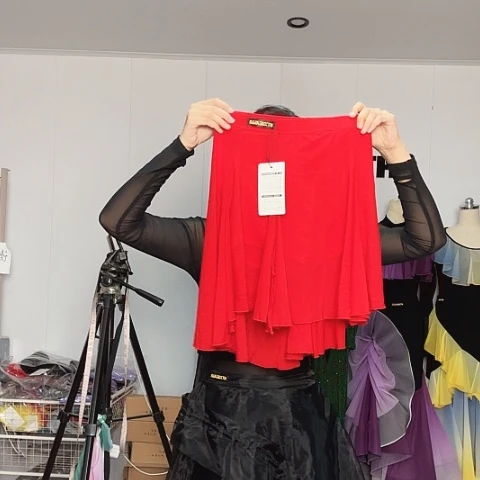 S。