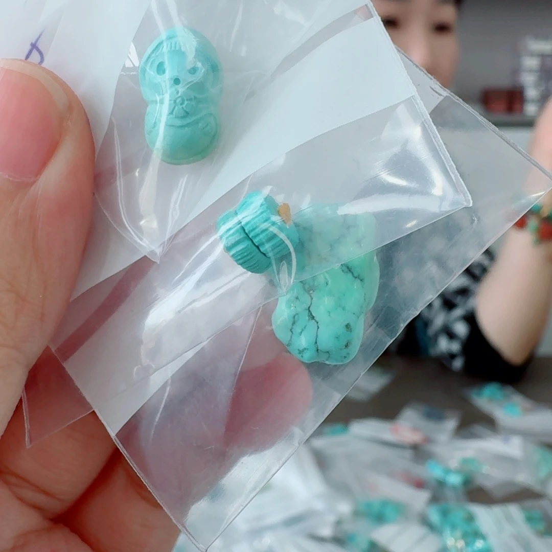 未镶嵌绿松石珠宝奇石