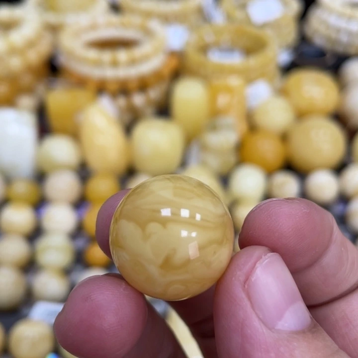 蜜蜡未镶嵌裸石19.6mm浓蜡