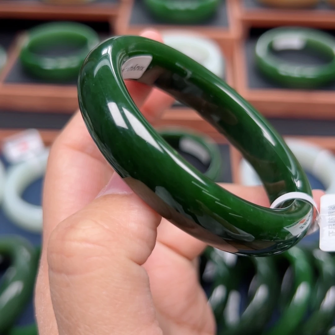 未镶嵌手镯和田玉（碧玉）56