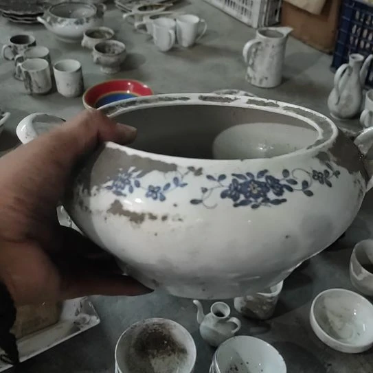 J***y磁州窑兰花盆1个。。