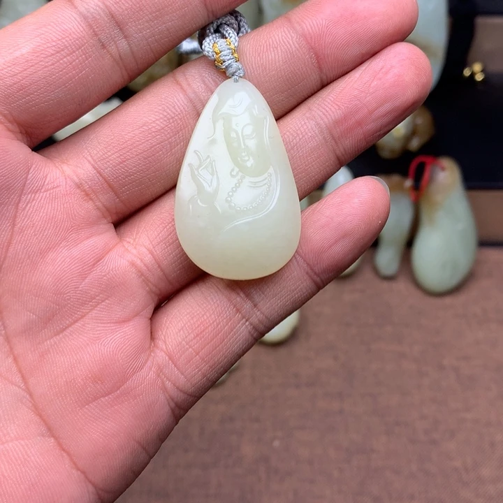 和田玉（糖玉）未镶嵌颈饰