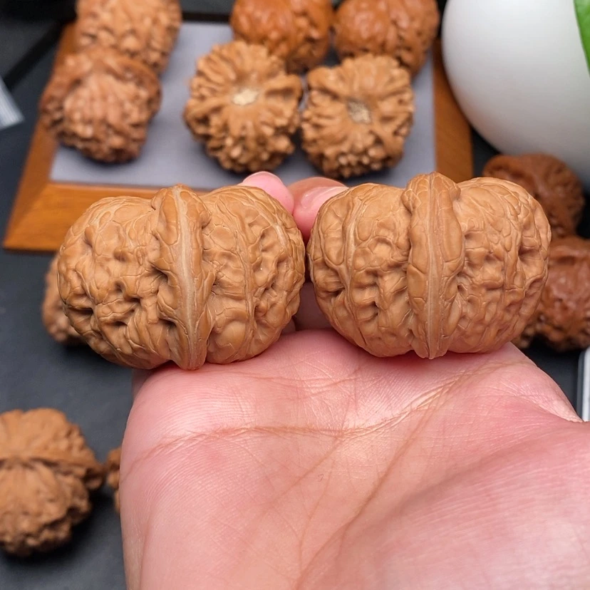 【闪购商品】文玩核桃把件元宝全品43.5