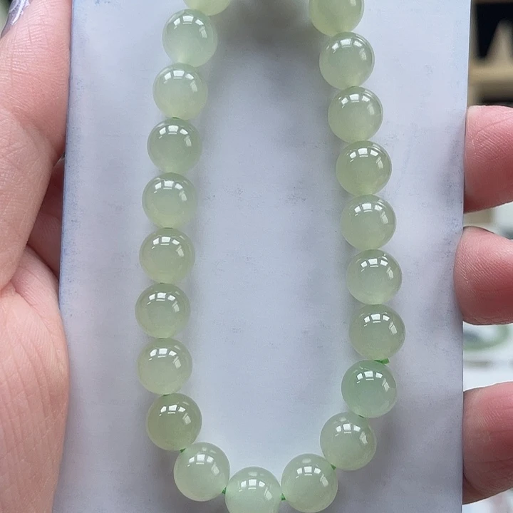 手链未镶嵌和田玉?