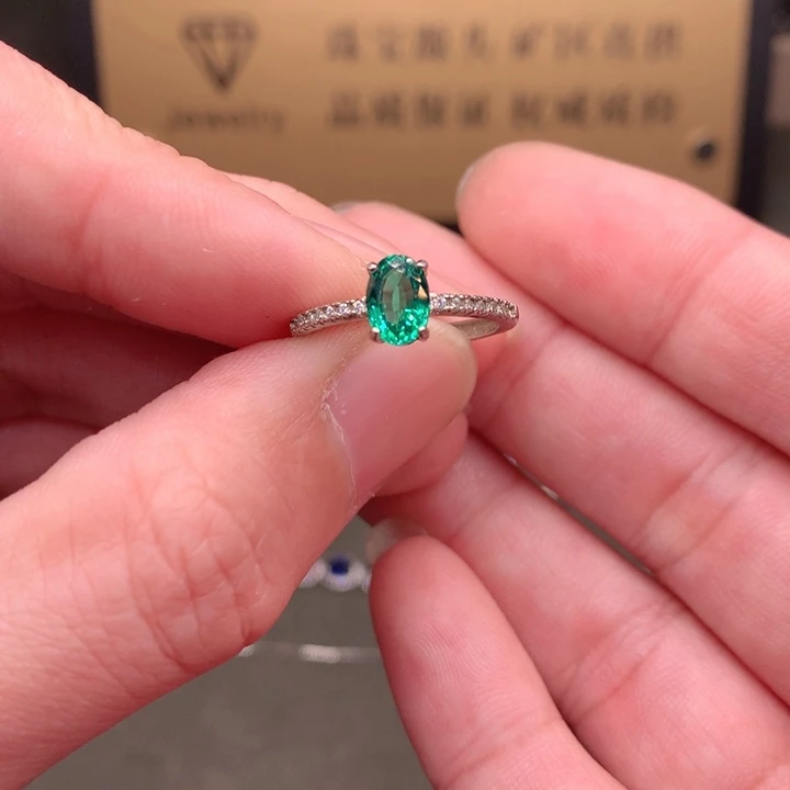 祖母绿银S925镶嵌戒指