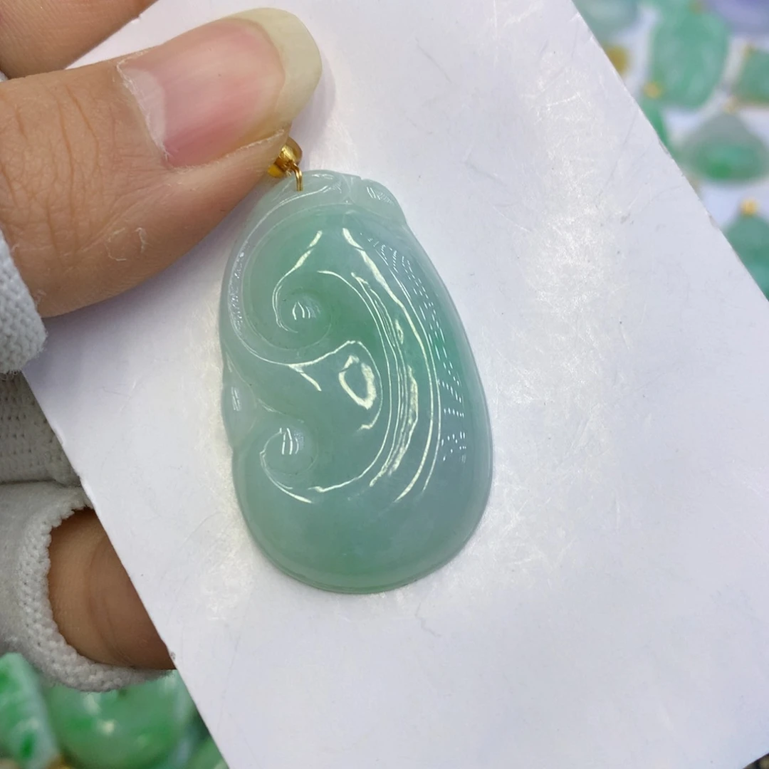 翡翠颈饰未镶嵌翡翠