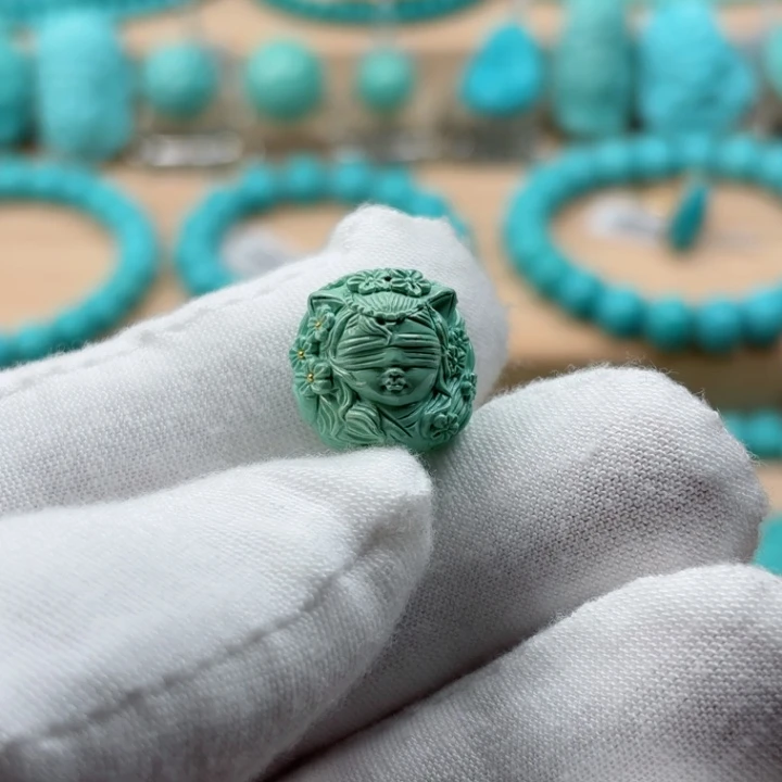 绿松石未镶嵌珠宝奇石