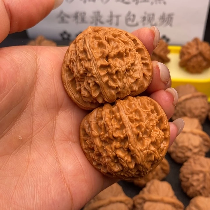 吃****皮文玩把件白狮子头