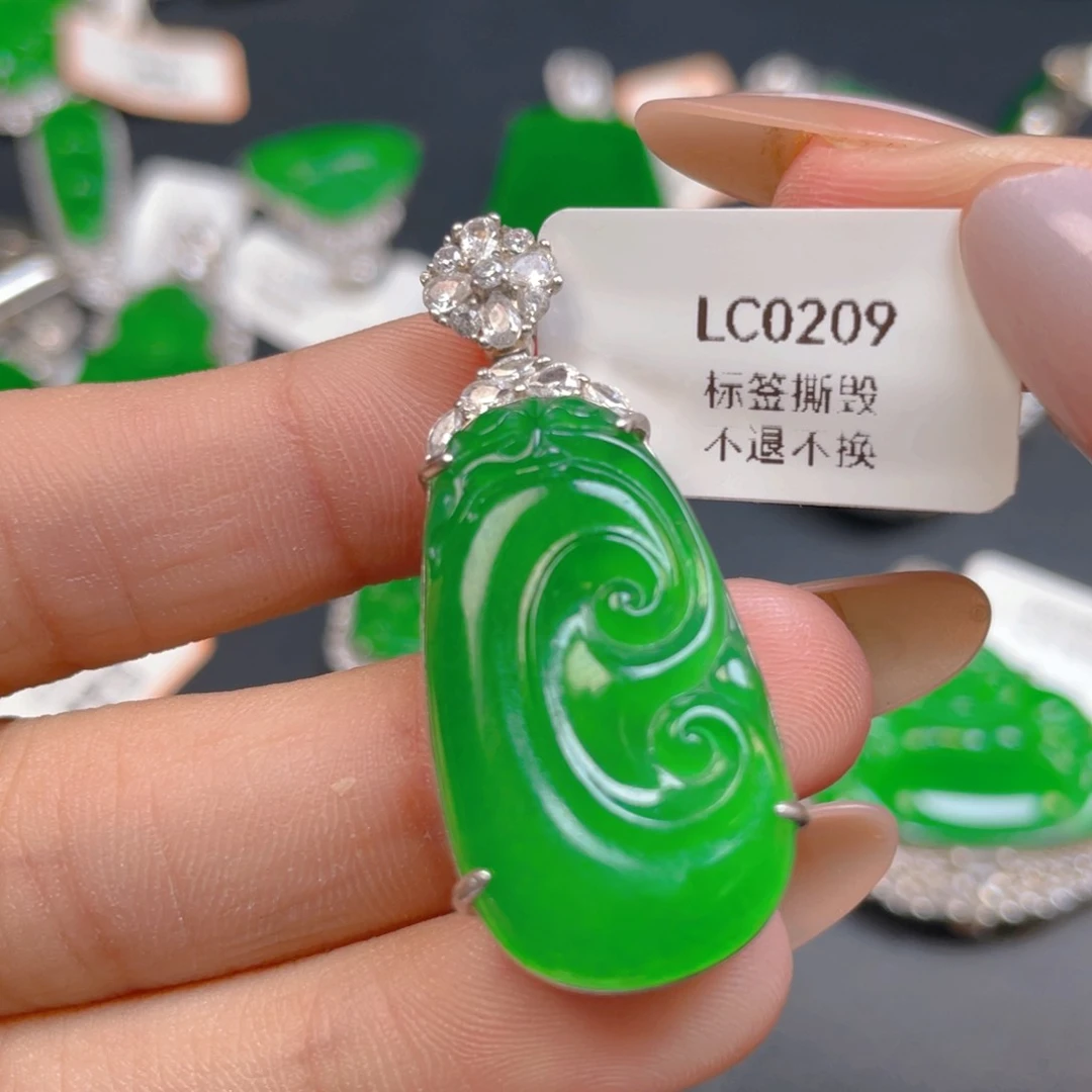 【闪购商品】颈饰银S925镶嵌翡翠翡翠