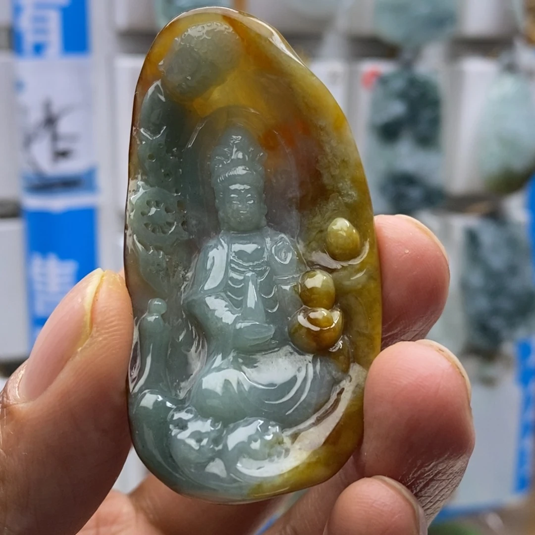 翡翠颈饰未镶嵌观音