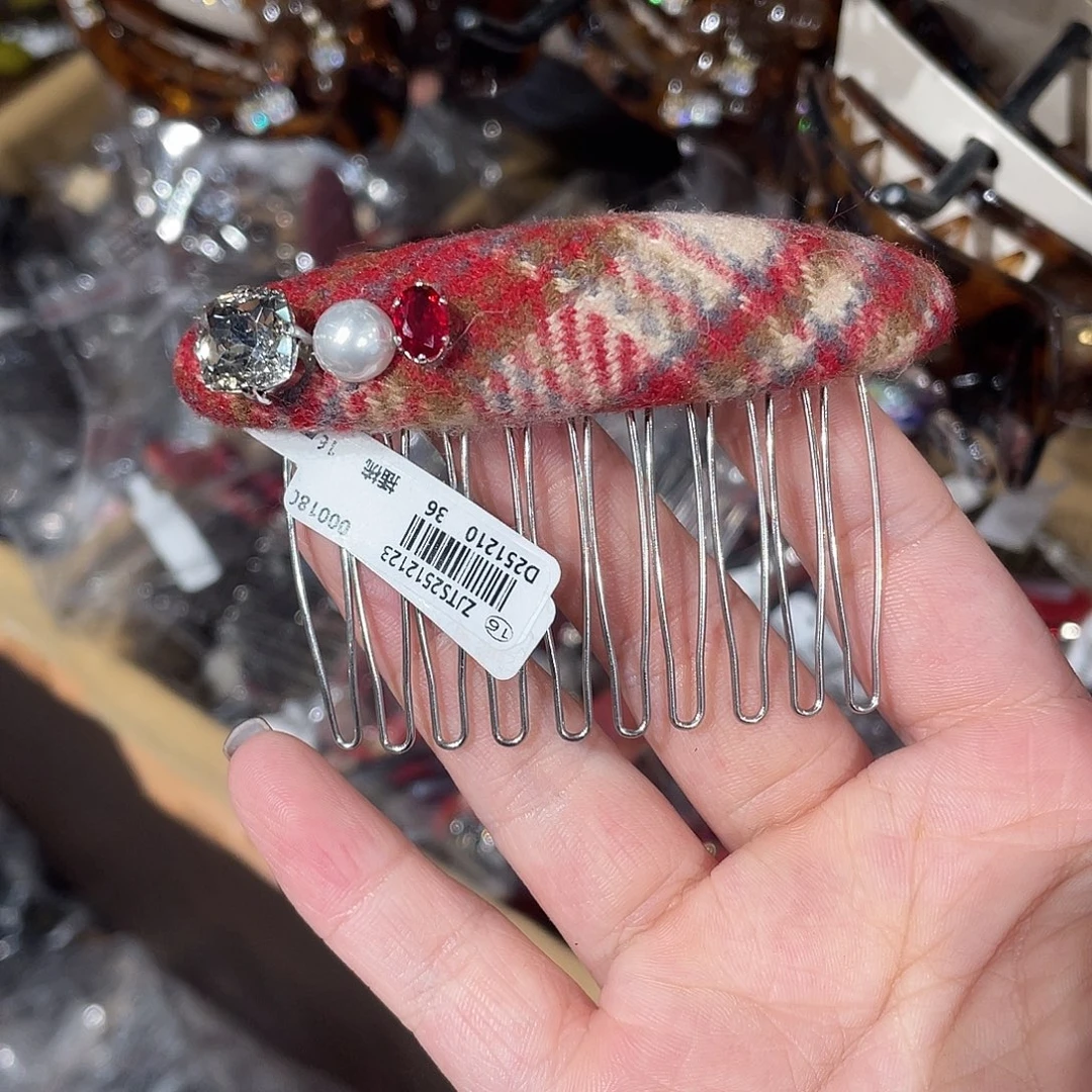 布艺非金属红色格子